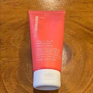 Ole Henriksen Stay in Touch Restorative Hand Crème